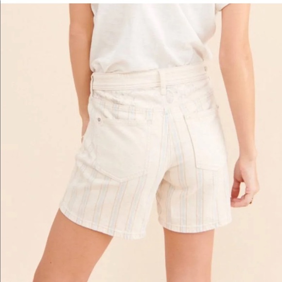 Pilcro / Anthropologie Womens Denim Shorts Slim Boyfriend - Size 29 - Like New - Picture 1 of 11